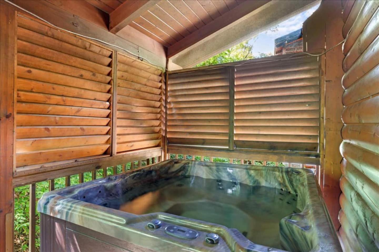 5Br Smoky Cabin Hot Tub, Games, 1 Mi To Parkway Pigeon Forge Zewnętrze zdjęcie