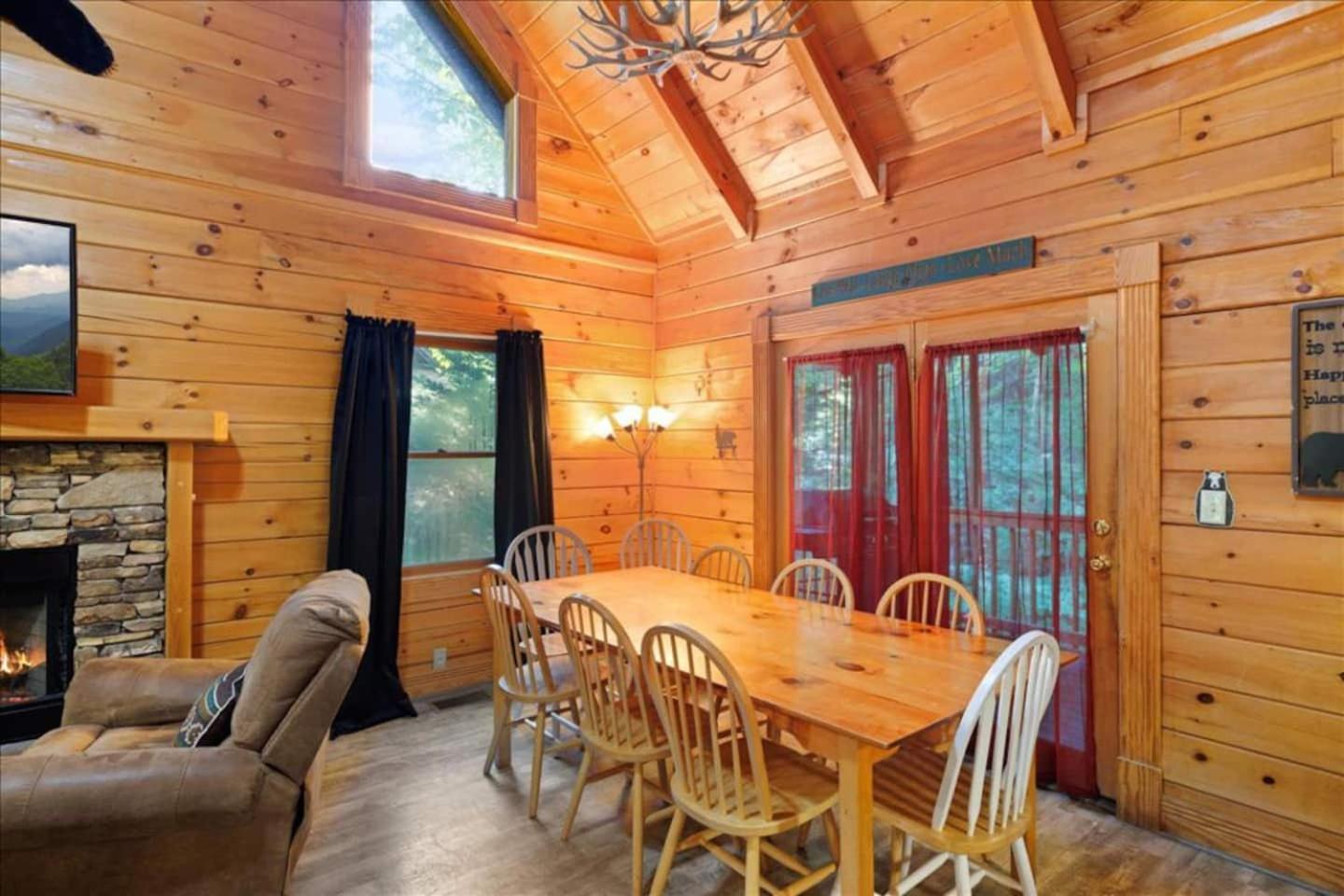 5Br Smoky Cabin Hot Tub, Games, 1 Mi To Parkway Pigeon Forge Zewnętrze zdjęcie