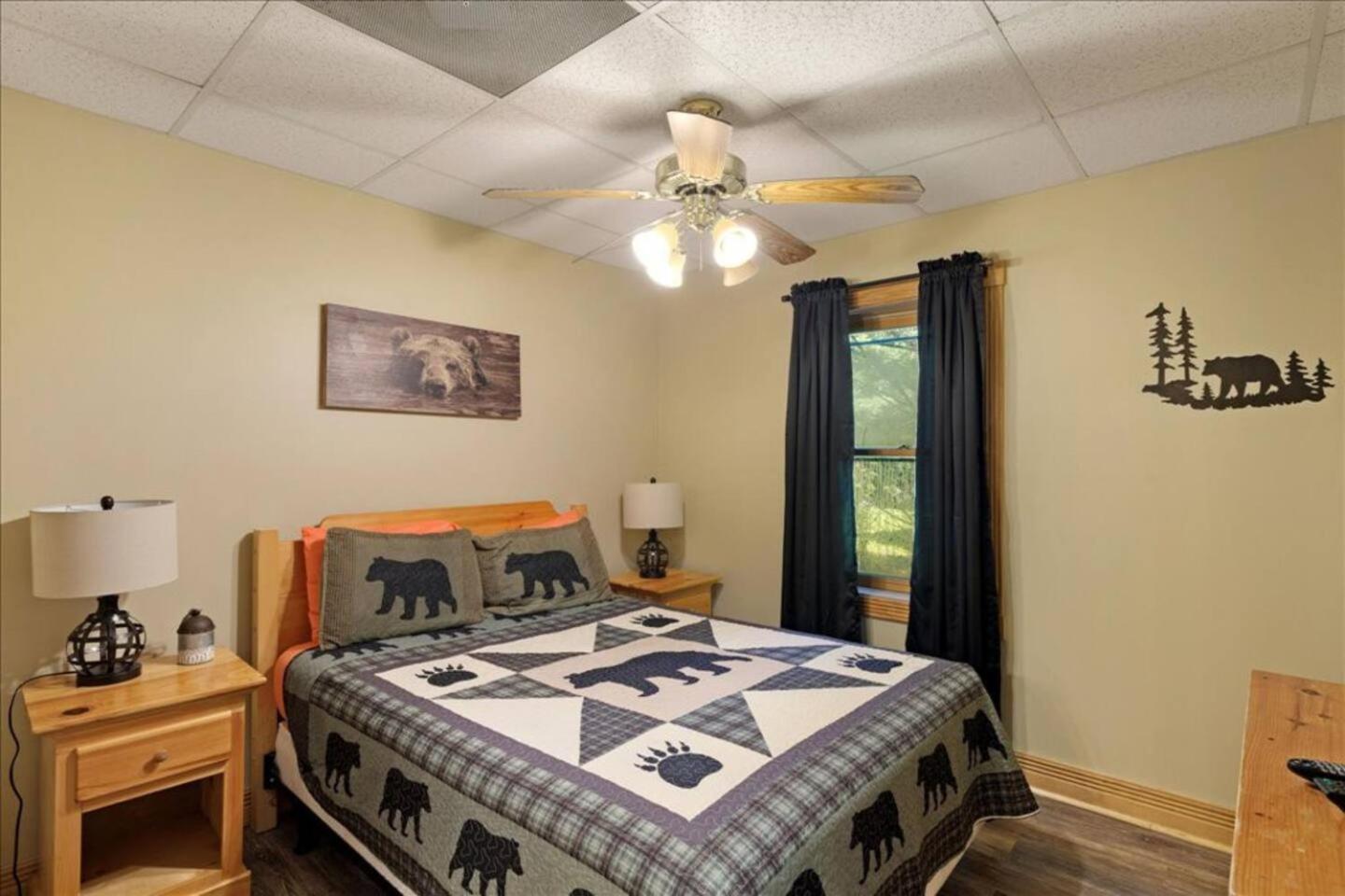 5Br Smoky Cabin Hot Tub, Games, 1 Mi To Parkway Pigeon Forge Zewnętrze zdjęcie