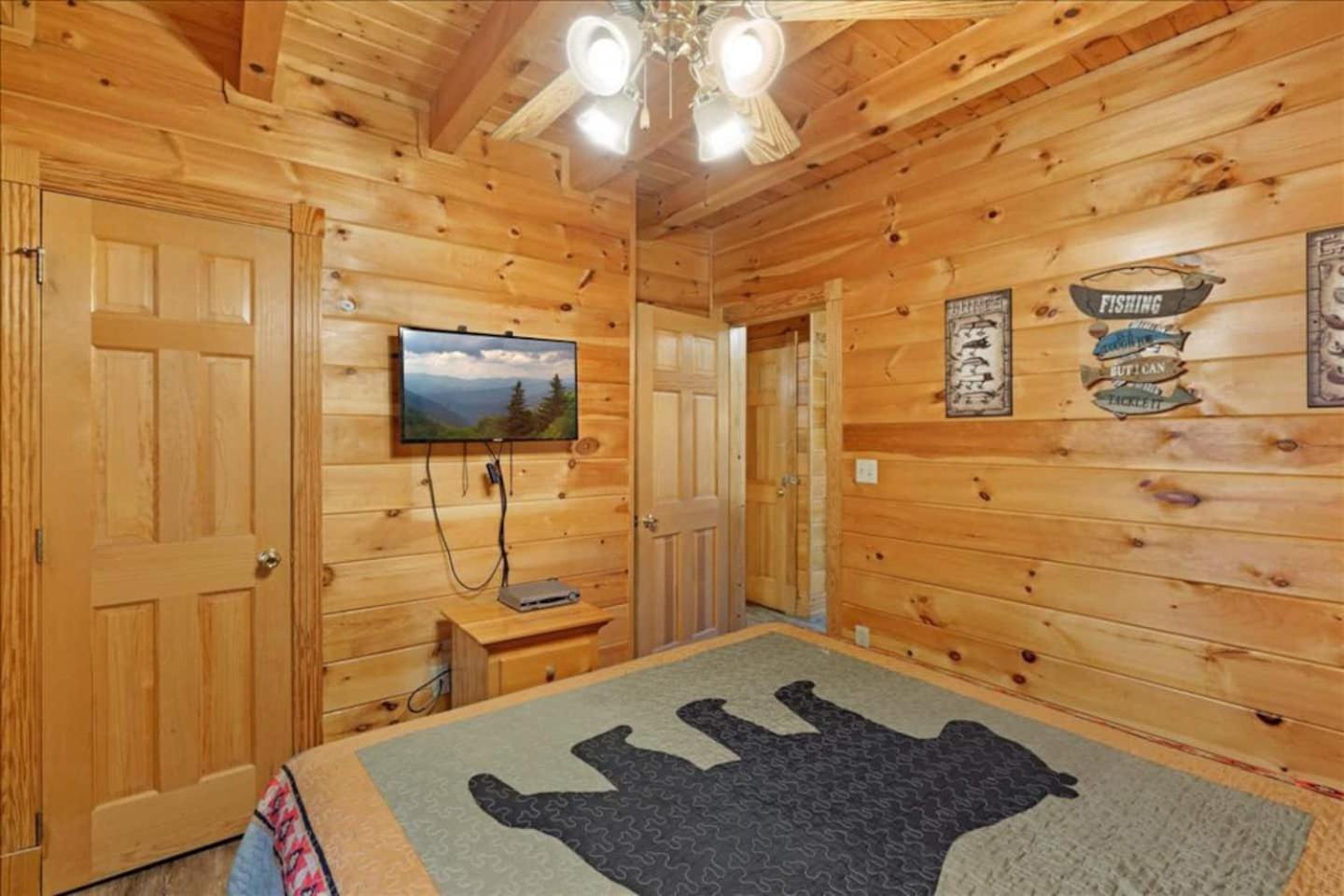 5Br Smoky Cabin Hot Tub, Games, 1 Mi To Parkway Pigeon Forge Zewnętrze zdjęcie