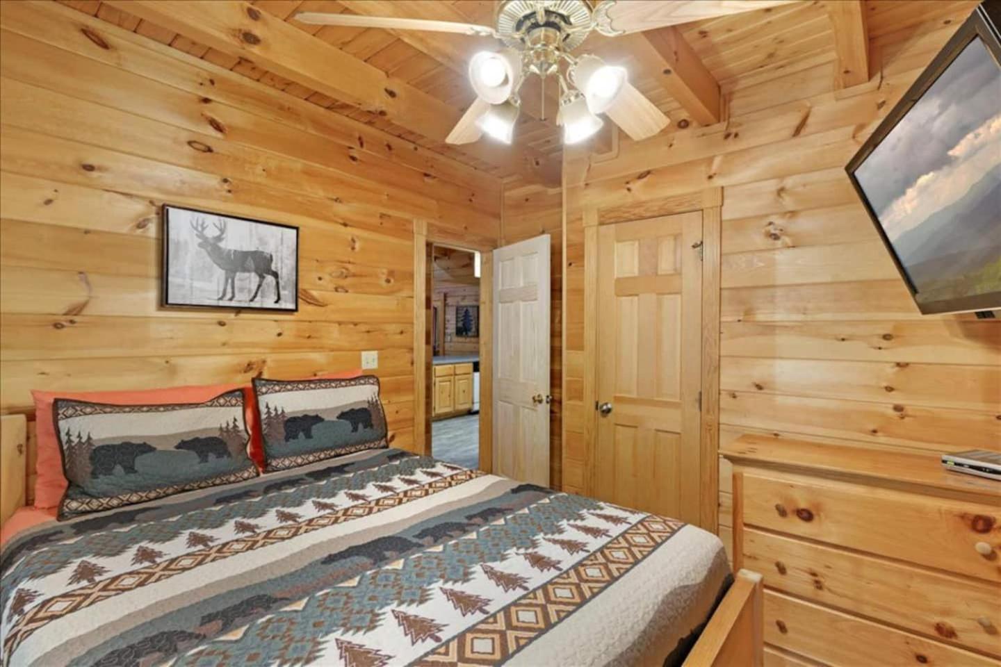 5Br Smoky Cabin Hot Tub, Games, 1 Mi To Parkway Pigeon Forge Zewnętrze zdjęcie