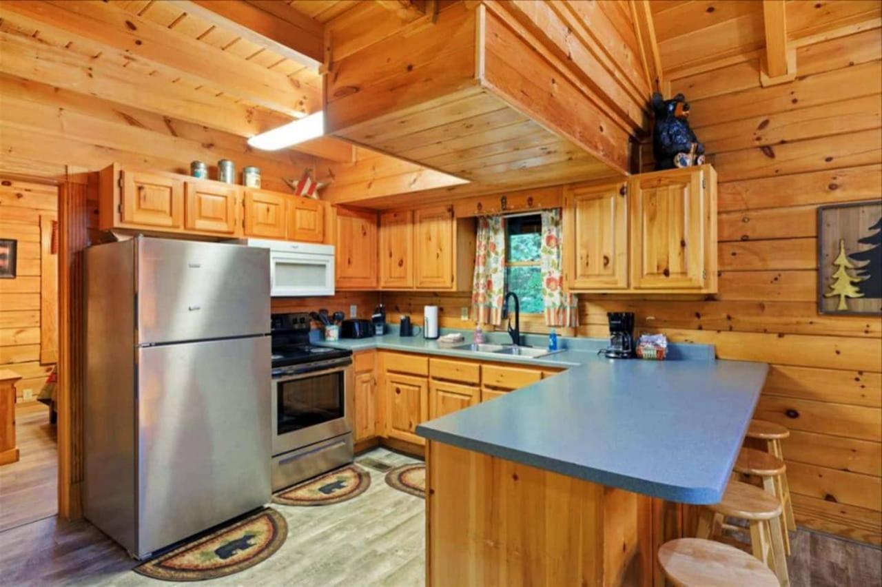 5Br Smoky Cabin Hot Tub, Games, 1 Mi To Parkway Pigeon Forge Zewnętrze zdjęcie